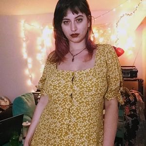 Meet your Posher, Daniella